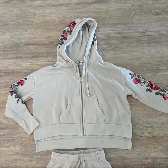 Wildfox white rosy stems Theo hoodie and sweatpants lounge set - Picture 11 of 16